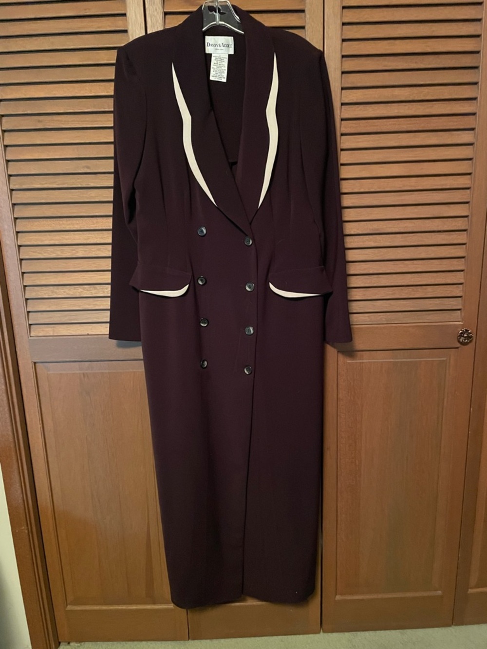 Dress - Picture 3 of 4